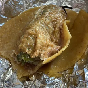 Taco al vapor de chilito relleno