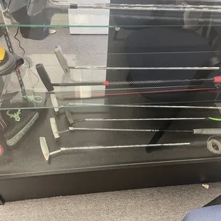 Gauge design putters