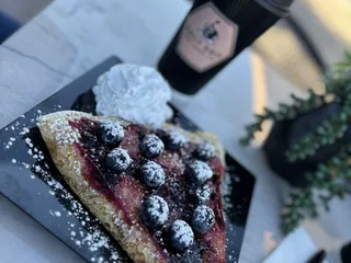 Daily Drip Coffee & Desserts