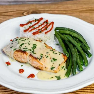 Faroe Salmon with Rice and Veggie