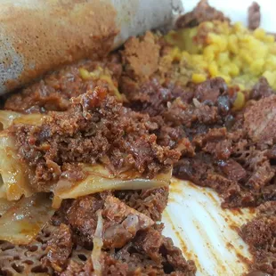 There's about six items in this picture.