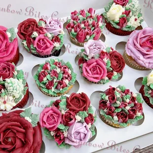 a dozen cupcakes