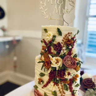 2 tier Buttercream floral cake!