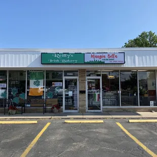 Reilly's and equally delicious Mangia Bella right next door!