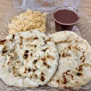 Revuelta pupusas plate