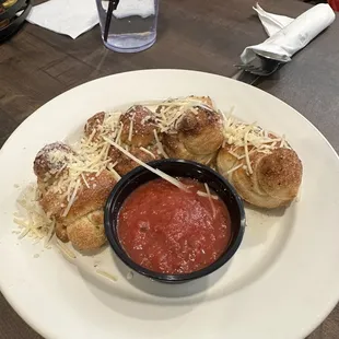 Garlic knots