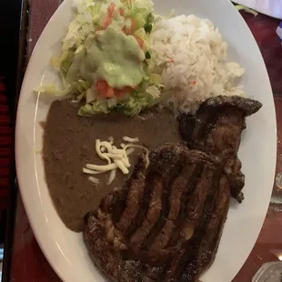 Rib eye plate- Check prizing before ordering since there is nothing on menu...check your check. ;)