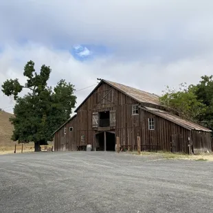 an old barn in a rural setting
