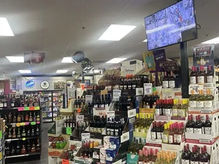 Lakeside Liquors