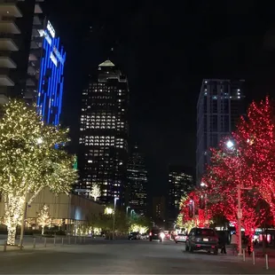 Reliant Lights Up Dallas Art District Flora Street! (12/4/20)