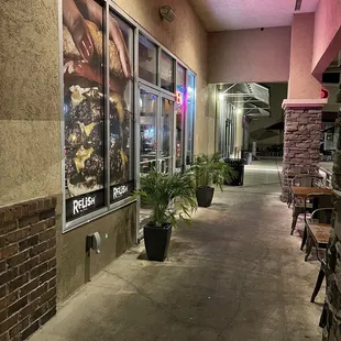 the outside of the restaurant