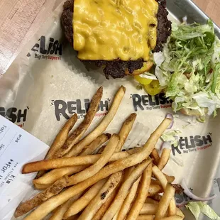 Single cheeseburger with fries