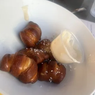 Pretzel Bites