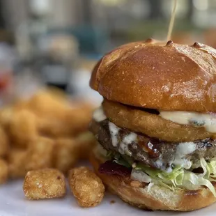 Relish burger with Tater tots