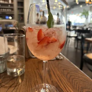 Rosé spritzer