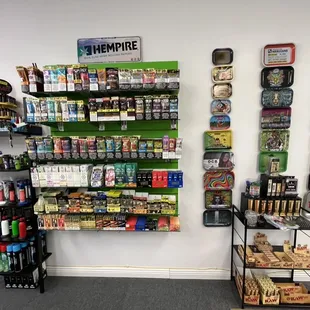 Lighters, Torches, Butane, Rolling Trays, RAW, VIBES, Blunt Wraps, Hemp Wraps, Cones, Papers, Goodtimes, 4K, Swisher, Zig Zag, King Palm