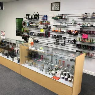 CBD, CBG, Delta 8, Scent Proof Bags, &amp; Smoke Buddy