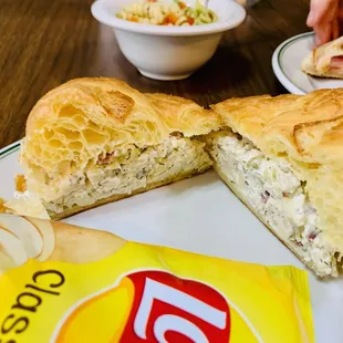 chicken salad with chips