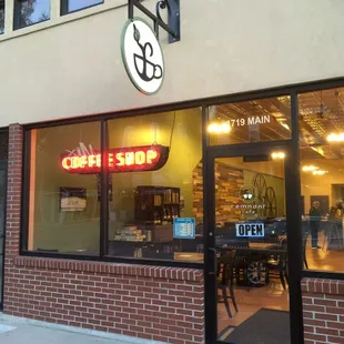 the front of a coffee shop