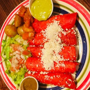 ENCHILADAS FLAUTAS Y TACOS DE DESHEBRADA
