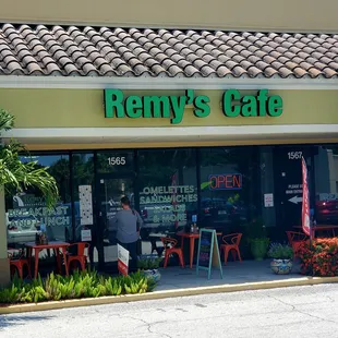 Lovely little spot for breakfast or lunch.