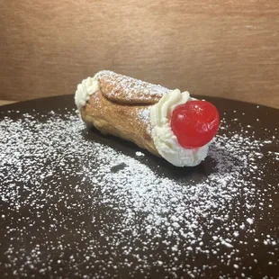 Traditional Cannoli