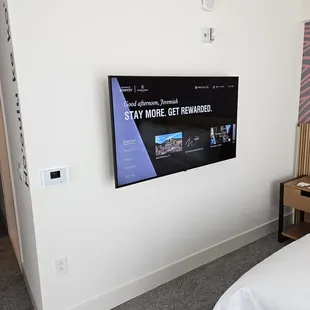 Welcome sign on the tv