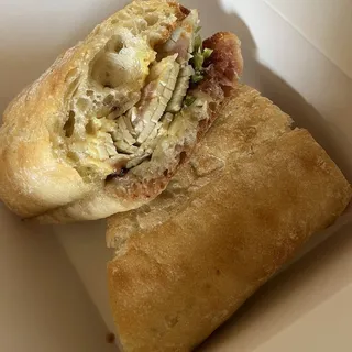 Turkey and Swiss Sandwich