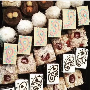 Personalized petit fours for the Bollywood Party!