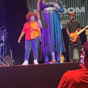 Amazing background singers, and a fantastic band accompanying her