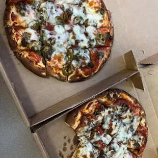 Bullfighter and mushroom pepperoni mini