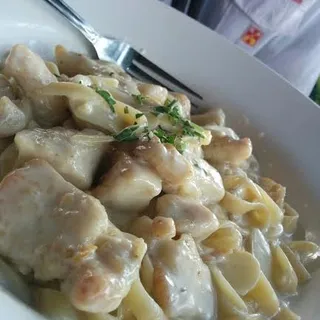 Fettuccine Alfredo