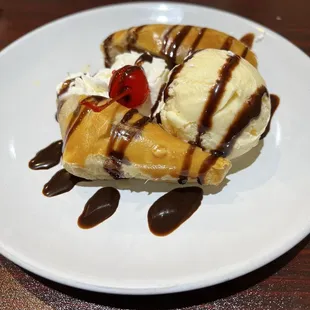 Banana Bollen w/ homemade jackfruit ice cream
