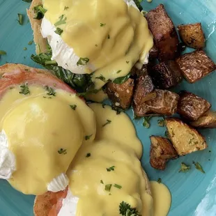 Trio Benedict Breakfast