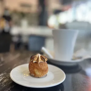 Mini Lemon Meringue Beignet