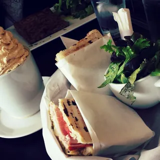 Le ham & Brie Panini