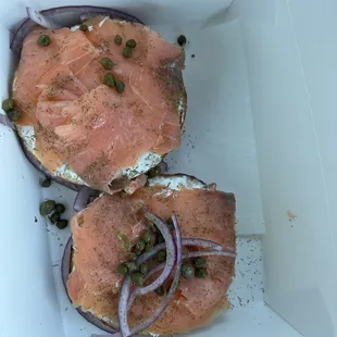 Bagel with lox &amp; cream cheese, excellent!