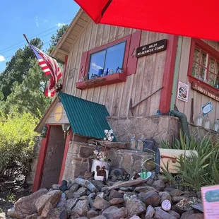 a view of the outside of the restaurant