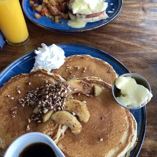 Apple pancakes and eggs Benedict with ham