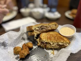 Carol's Lakeview Restaurant