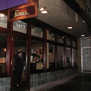 Photo by The Q! (http://www.flickr.com/photos/theq/2611542/)