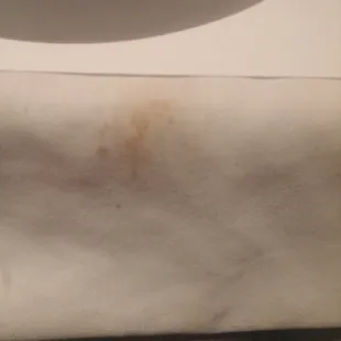 They have dirty table clothes not classy