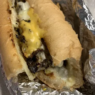 Philly cheesesteak, no peppers