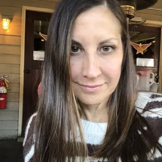 Elise B.