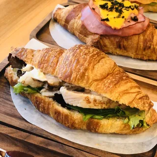 Grilled Chicken Croissant