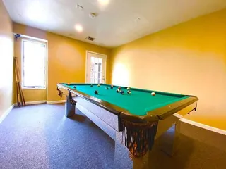 Barclay Square Apartments