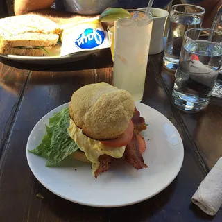 Egg BLT