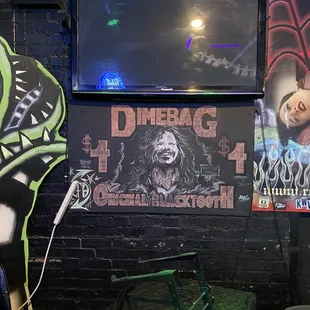 Dimebag and Vinnie shot specials every day, every hour!