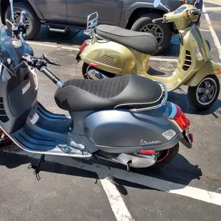 Vespa Sei Giorni and Vespa 75th Anniversary Edition.