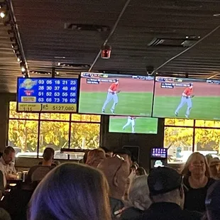 Autumn on the screens and through the windows